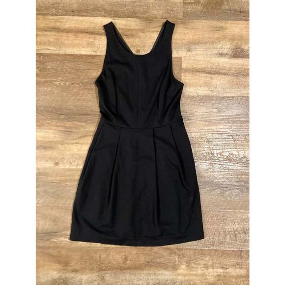 J. Crew Dresses & Skirts - J Crew Sleeveless Little Black Dress Scoop Neck, V-cut back, Pockets Sz 4